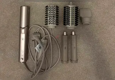 Shark Hair styler brush set with multiple attachments - gently used