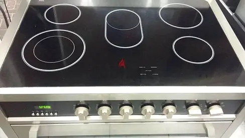 Compomatic Dual Fan Electric ceramic hob with 5 zones and oven controls 90cm