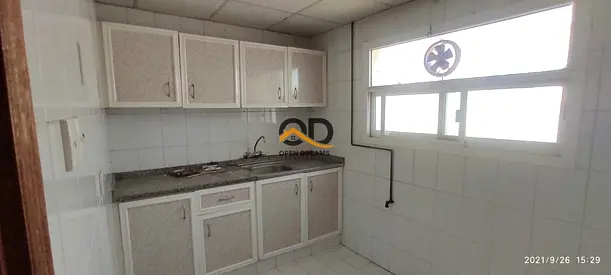 NEW MUWAILIAH AREA FAMILY BUILDING 1BHK SMALL HALL RANT 24K CANTARAL AC PARIM LOCATION NEW MUWAILIAH AREA