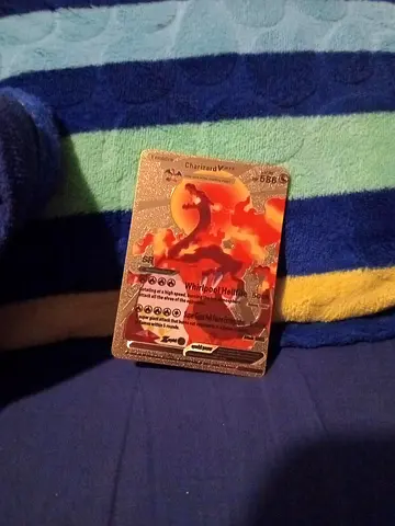 Pokémon Charizard VMAX trading card (single card)