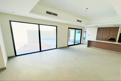 Stylish 4-BR Townhouse with Green Features