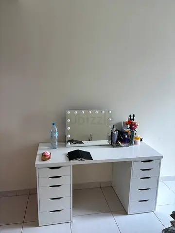 White Makeup Vanity Table with Mirror and Multiple Drawers