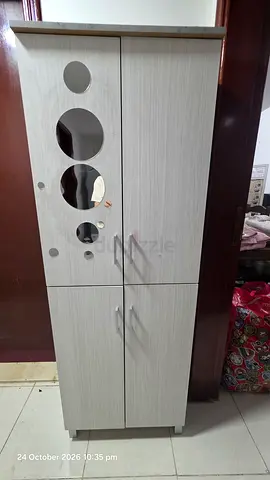 Shoe cabinet — good condition