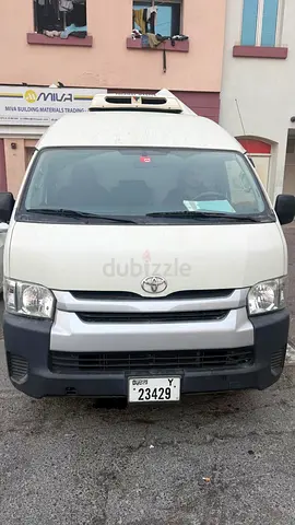 TOYOTA HIACE