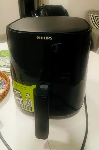 Philips Air Fryer - compact black model, good condition - Price is final and Non negotiable
