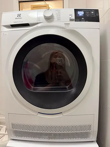 Electrolux 8kg Condenser Clothes Dryer - Model EW6C4824CB, fixed price