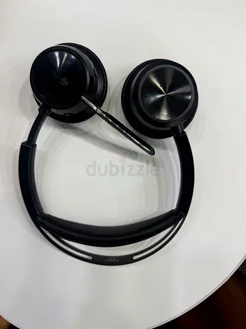 Voyager Focus 2 Wireless Bluetooth Headset, Active Noise Cancelling Stereo Sound,USB-C Charging,