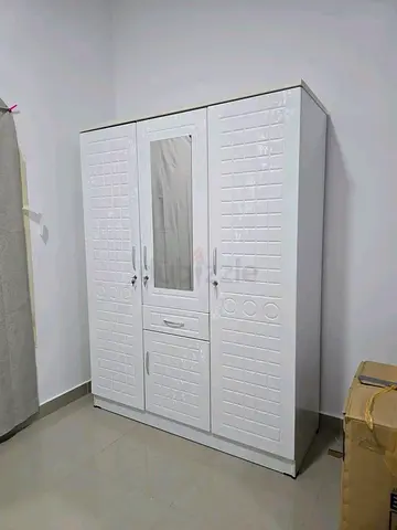 White 3-Door Wardrobe with Mirror and Drawer - Good Condition