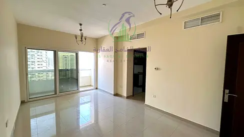 شقة غرفة وصالة للإيجار في التعاون بالشارقة | باركينغ وبلكونة | سكن مريح بمميزات عملية | حمامين | دفعات مرنة وعرض إيجاري مميز