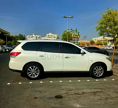 Nissan Pathfinder 2014 SE American Specs