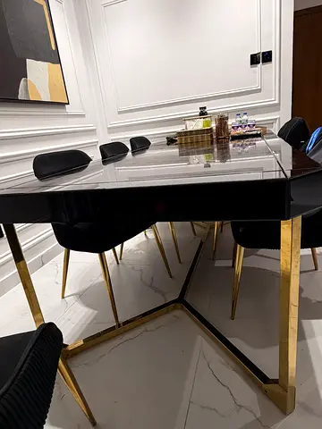 Only table for urgent sale