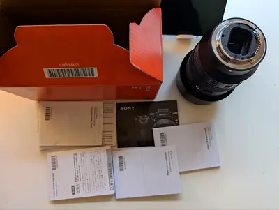 Sony E 70-350mm F4.5-6.3 G OSS Telephoto Zoom Lens with Box