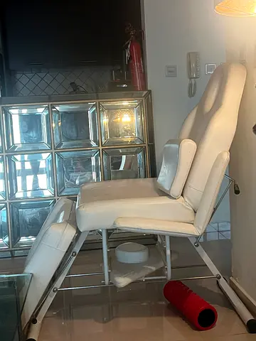 White Adjustable Facial/Beauty Chair - Good Condition