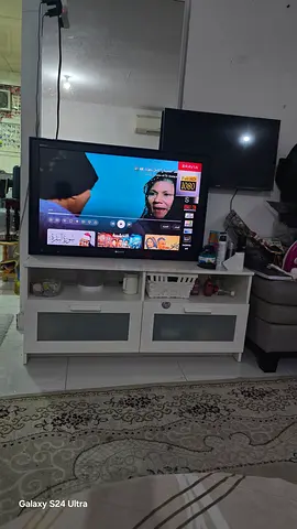 Two LED TVs with stand - 43" and 32" (working)
