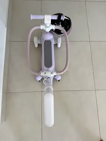 Moving Sale | Kids 3-in-1 Scooter with Seat + Push Handle, Helmet Included (never worn)