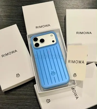 Rimowa 18 pro max cover