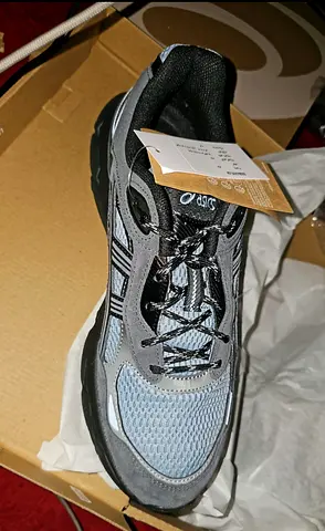 ASICS men's running shoes - new with tags, size on label