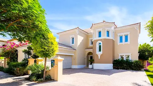 Luxury 4 BHK Villas | Exclusive Facilities | Strategically Located