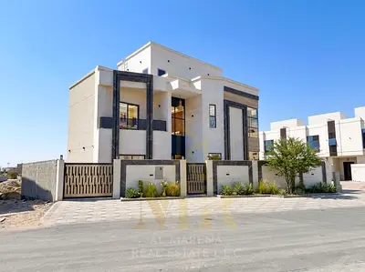 فيلا فاخرة للبيع في الحليو 2 | رسوم التسجيل متضمنة | ملكية حرة لجميع الجنسيات | التسهيلات المصرفية متاحة