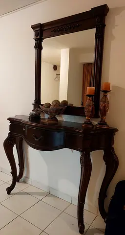 Wooden console with Mirror