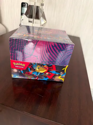 Sealed Pokémon TCG Collector Box - New