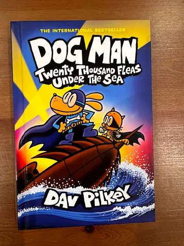 Dog Man: Twenty Thousand Fleas Under the Sea by Dav Pilkey - Hardcover/Good Condition