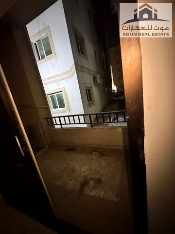 غرفة وصالة للإيجار السنوي في البطينة الشارقة – على الشارع الرئيسي وبالقرب من مستشفى زليخة
