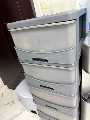 Stackable plastic storage drawers — 6-drawer unit, good condition
