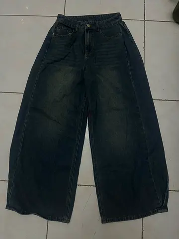 Baggy pants