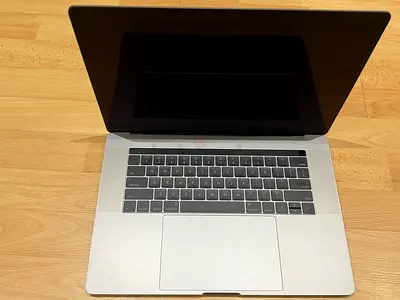 Used MacBook Pro 500GB SSD with macOS 2017 15 inch