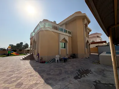 Well maintained huge 5bhk villa with private swimming pool on main road…..