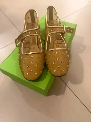 Women’s Mary jane shoes