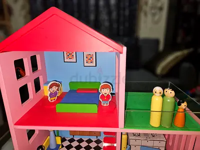 Wooden 2-Storey Dollhouse with Wooden Figures and Furniture