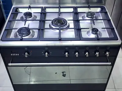 Italian Smeg Top 5 Burner Gas Down Oven Electric Cooker Range Size 90×60 cm