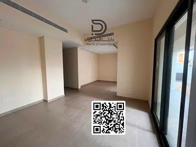 First occupant and also located in a complete and upscale complex, with an annual rent of only 100,