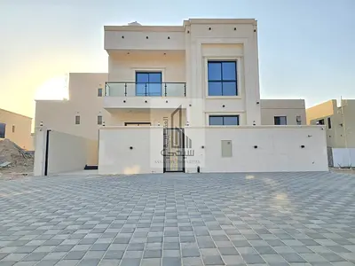 Modern, super-deluxe 4-bedroom villa, including registration fees