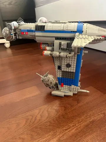 Lego Star Wars resistance bomber