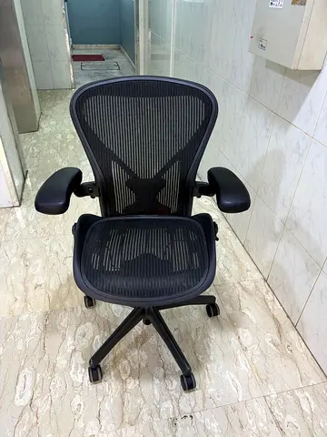 Herman Miller Aeron chair for selling.black color