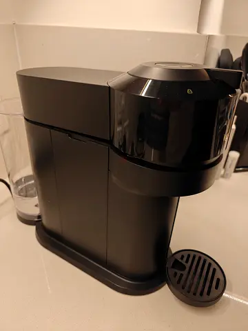 Nespresso vertuo machine (black) - very good condition