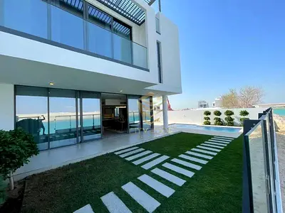 4br Ready Villa | Furnish | Distress | Sea Access