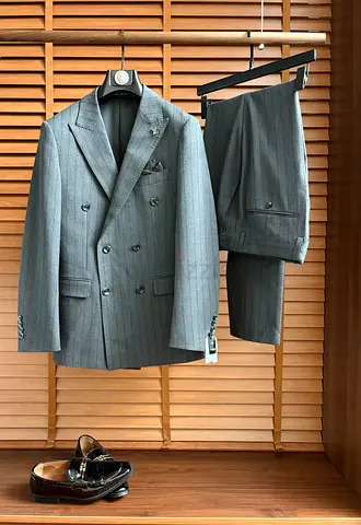 LV suit for men