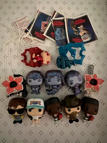 Set of 10 Funko Pop Stranger things from kinder surprise.