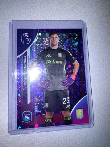 Emiliano martinez /199 football card