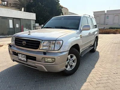 Toyota Land Cruiser VXR 2000 GCC Specs