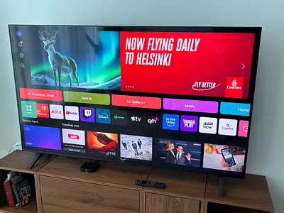 LG 65 inch UHD AI UA85 4K Smart TV in perfect condition