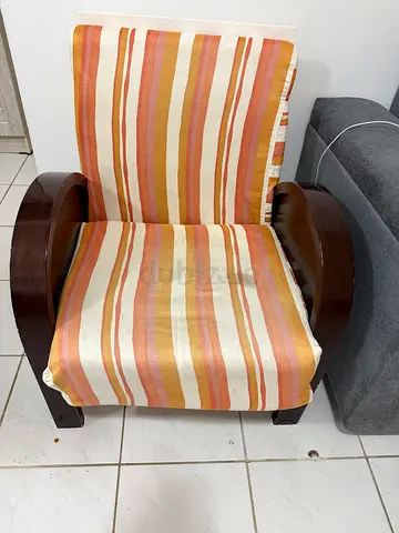 Chair 70 dhs