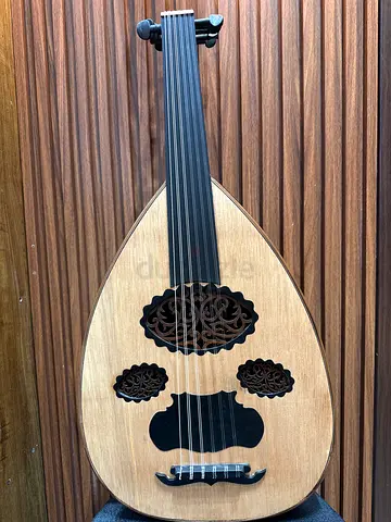 عود للبيع