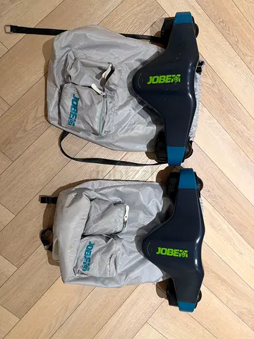 2 JOBE seabobs