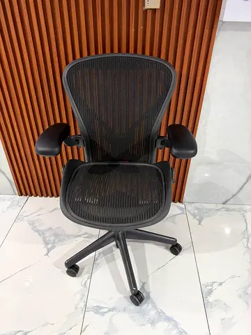 Herman Miller Aeron chair for selling.colour black
