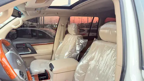 2015 Toyota LAND CRUISER — миниатюра 14